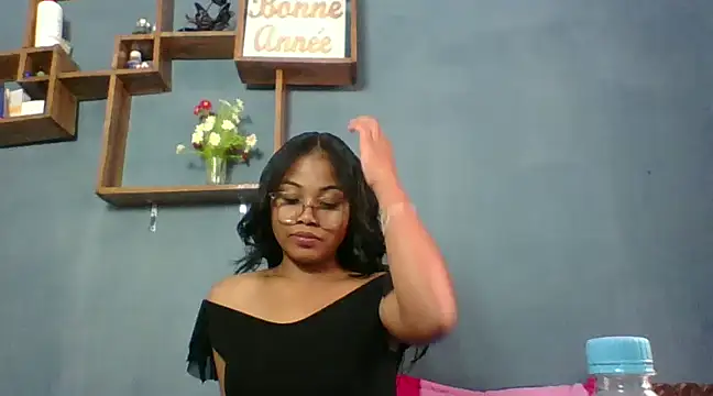 Snapshot of naya86 chatting on 01.16.25 naya86 online show from 01.16.25