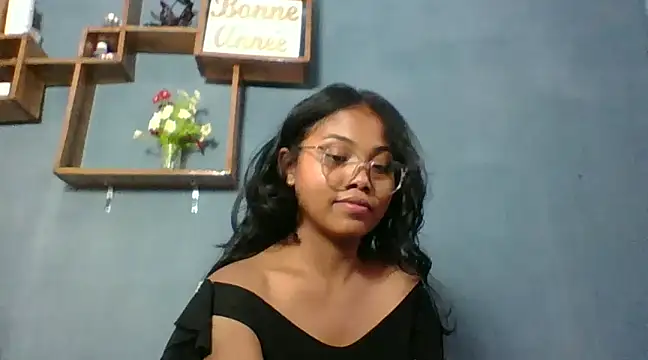 Snapshot of naya86 chatting on 01.16.25 naya86 online show from 01.16.25