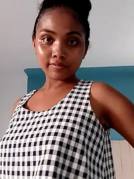 Snapshot of naya86 chatting on 02.12.25 naya86 online show from 02.12.25