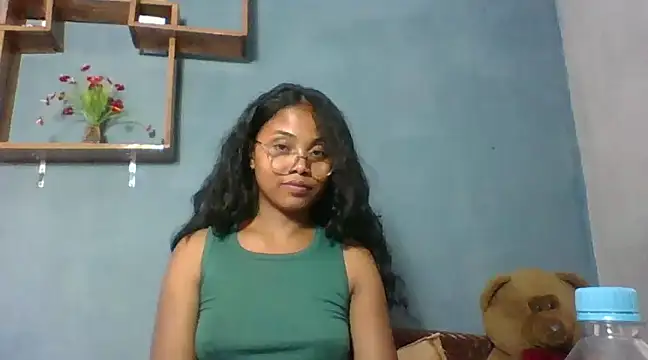 Snapshot of naya86 chatting on 02.18.25 naya86 online show from 02.18.25