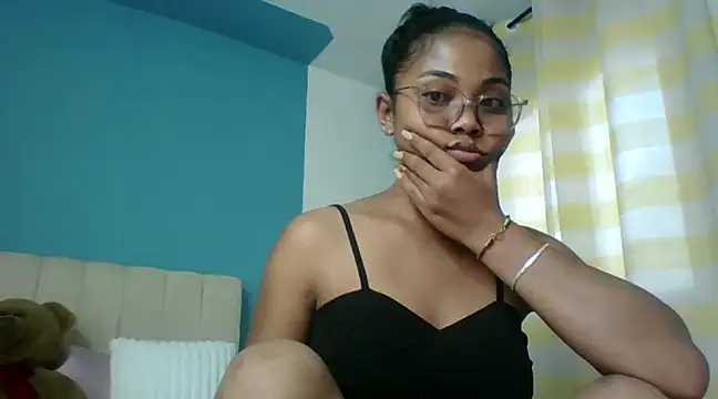 Snapshot of naya86 chatting on 03.18.25 naya86 online show from 03.18.25