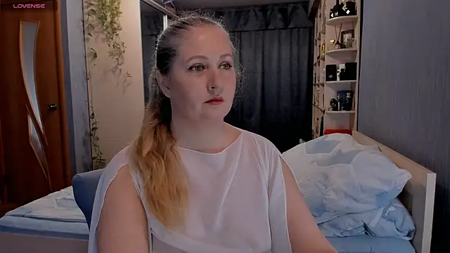 SweetLanna online show from 04.01.26