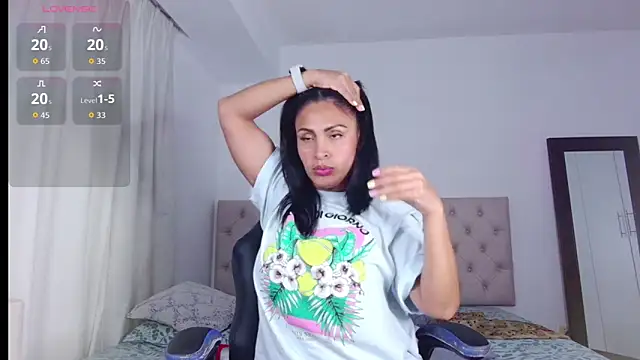 Snapshot of ms_freyax chatting on 09.30.25 ms freyax online show from 09.30.25