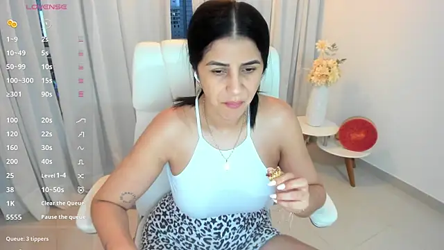 renata t  online show from 09.25.25