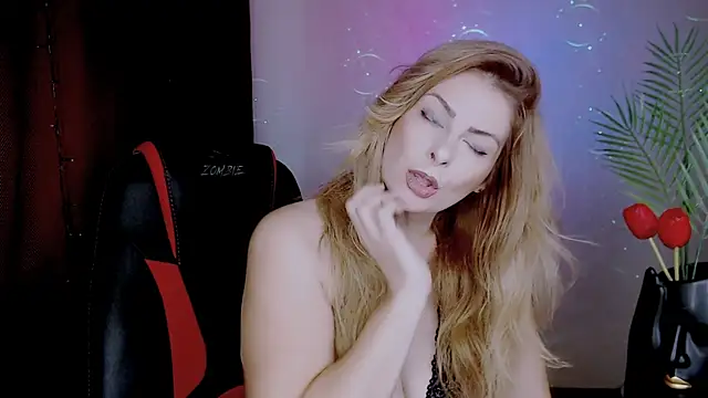 Snapshot of Eleonores chatting on 10.03.25 Eleonores online show from 10.03.25