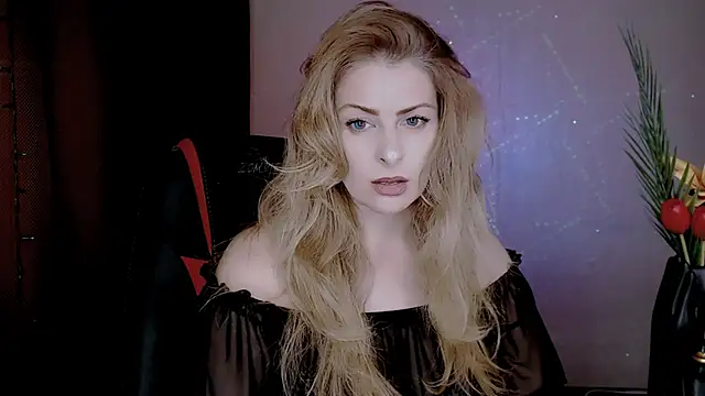 Snapshot of Eleonores chatting on 11.06.25 Eleonores online show from 11.06.25