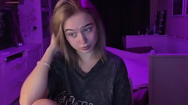 MaryDreaminess online show from 01.22.25