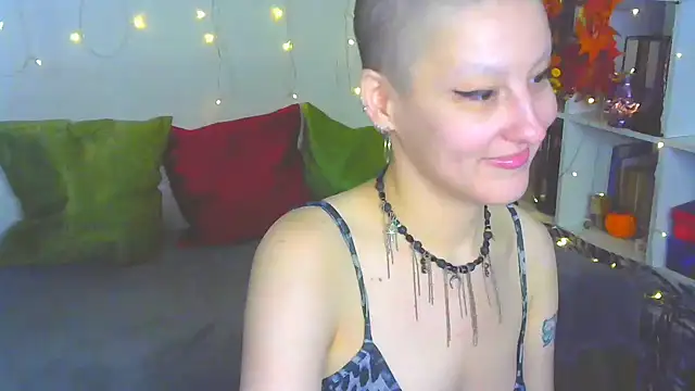 MartaBounty online show from 10.17.25