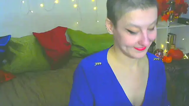 MartaBounty online show from 10.31.25