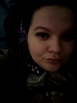 Snapshot of KateLuno chatting on 12.19.24 KateLuno online show from 12.19.24