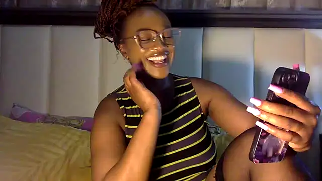 Snapshot of BOOTYBANGER24xx chatting on 01.21.25 BOOTYBANGER24xx online show from 01.21.25