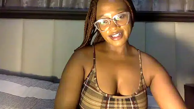 Snapshot of BOOTYBANGER24xx chatting on 01.25.25 BOOTYBANGER24xx online show from 01.25.25