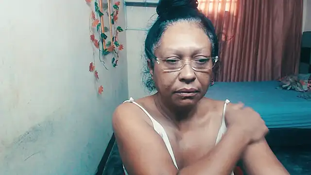 Snapshot of CindyClimax chatting on 09.20.25 CindyClimax online show from 09.20.25