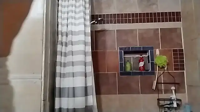 Snapshot of ThickDMatty@xh chatting on 12.18.24 ThickDMattyxh online show from 12.18.24