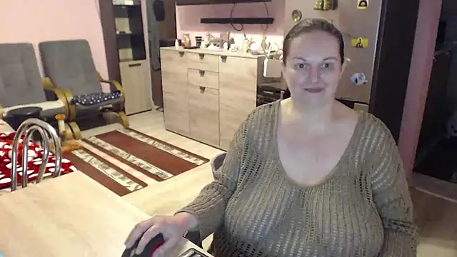 Snapshot of BustyLadyAlma chatting on 12.02.24 BustyLadyAlma online show from 12.02.24