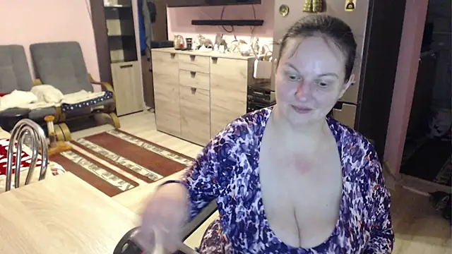 Snapshot of BustyLadyAlma chatting on 03.01.25 BustyLadyAlma online show from 03.01.25