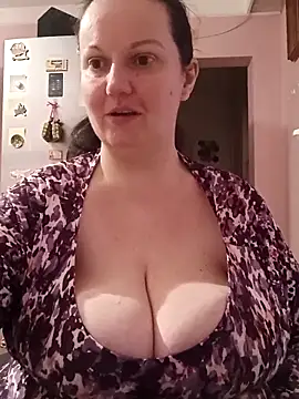 BustyLadyAlma online show from 02.04.26