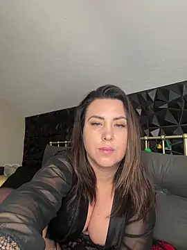 FeliciaHardy  online show from 12.18.24