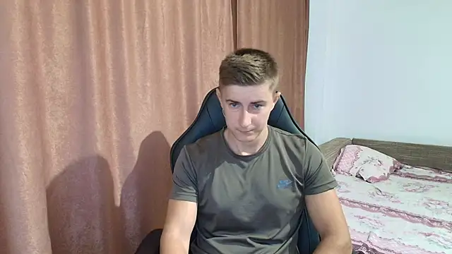 Todhorny9873 online show from 02.17.25