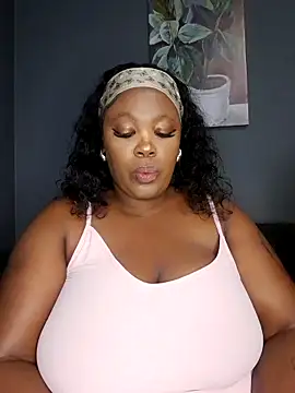 SWEETDOLLY29XX online show from 10.04.25