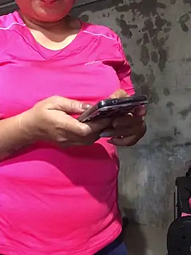 Snapshot of Kariebabe chatting on 01.18.25 Kariebabe online show from 01.18.25