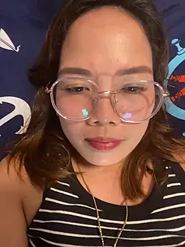 Snapshot of BURBERRY69 chatting on 10.24.25 BURBERRY69 online show from 10.24.25