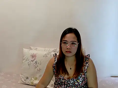 BURBERRY69 online show from 07.05.26