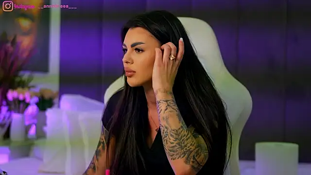 perfectt33n online show from 11.20.25