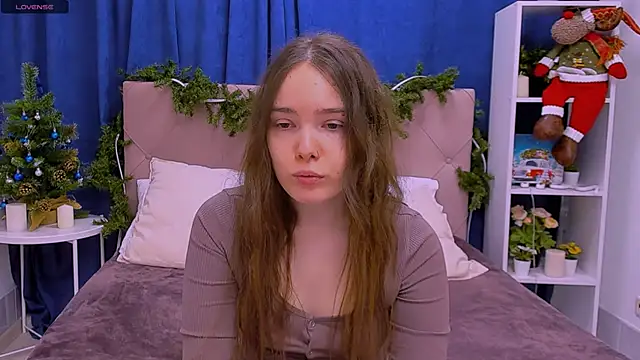 Janie JJ Curvie online show from 12.21.25