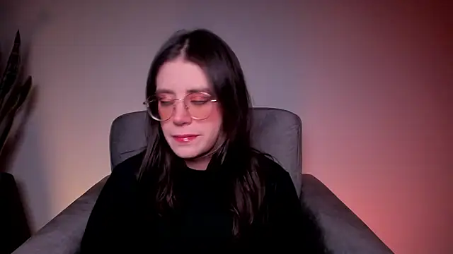 HazelKush online show from 01.05.26