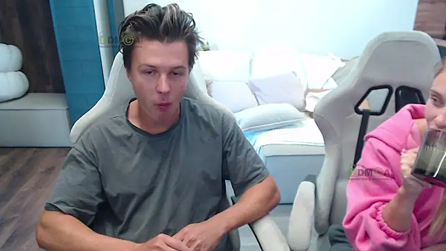 Snapshot of Sunny-Girl1 chatting on 10.01.25 Sunny-Girl1 online show from 10.01.25