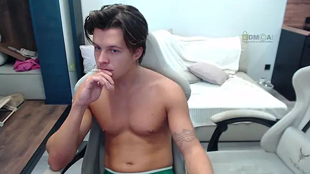 Snapshot of Sunny-Girl1 chatting on 10.17.25 Sunny-Girl1 online show from 10.17.25