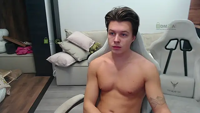 Snapshot of Sunny-Girl1 chatting on 10.24.25 Sunny-Girl1 online show from 10.24.25