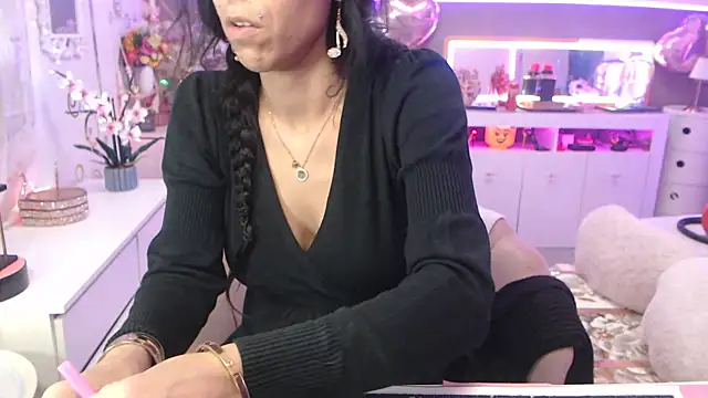 Snapshot of misscectito13 chatting on 02.23.25 misscectito13 online show from 02.23.25