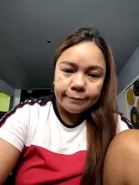 Snapshot of ambersmile chatting on 02.02.25 ambersmile online show from 02.02.25