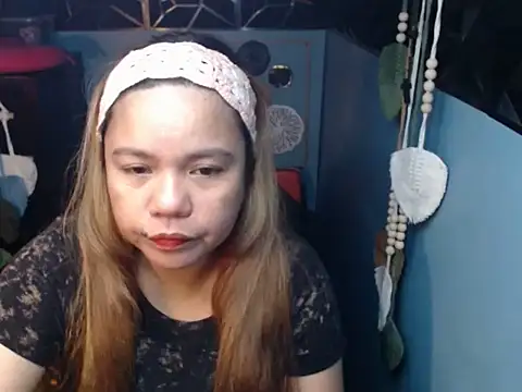 ambersmile online show from 10.17.25