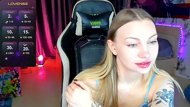 BiMolly online show from 11.13.25