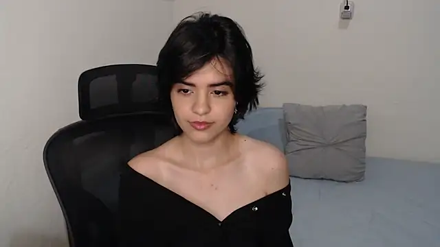mia collins x online show from 07.07.26