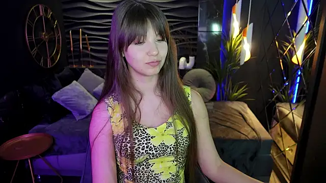 Snapshot of ElizaMild chatting on 01.30.25 ElizaMild online show from 01.30.25