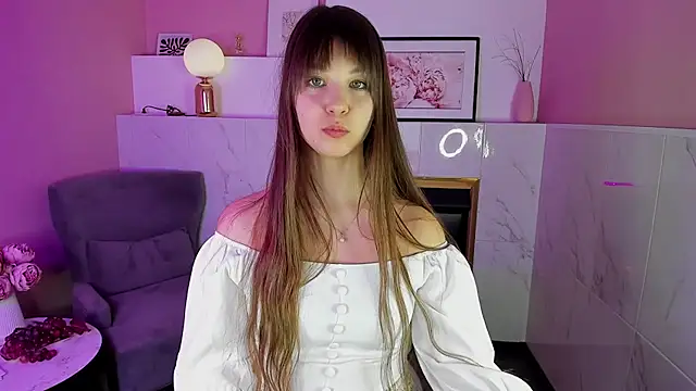 Snapshot of ElizaMild chatting on 02.18.25 ElizaMild online show from 02.18.25