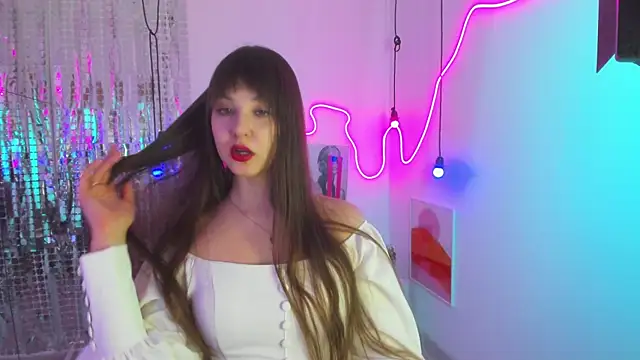 Snapshot of ElizaMild chatting on 03.20.25 ElizaMild online show from 03.20.25