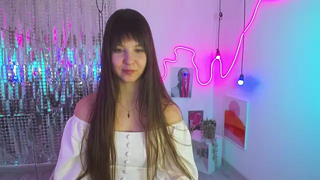 Snapshot of ElizaMild chatting on 03.20.25 ElizaMild online show from 03.20.25