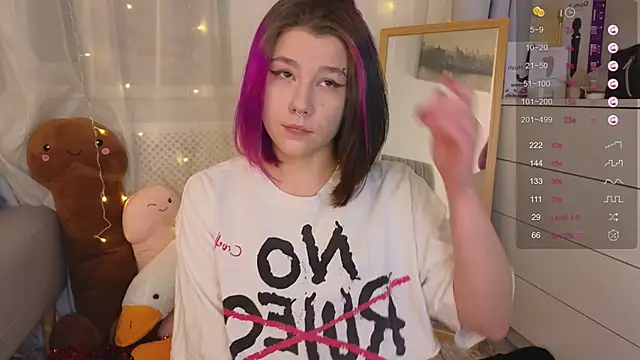 Snapshot of Mira_Falls chatting on 12.28.24 Mira Falls online show from 12.28.24