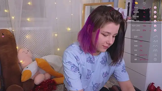 Snapshot of Mira_Falls chatting on 01.07.25 Mira Falls online show from 01.07.25