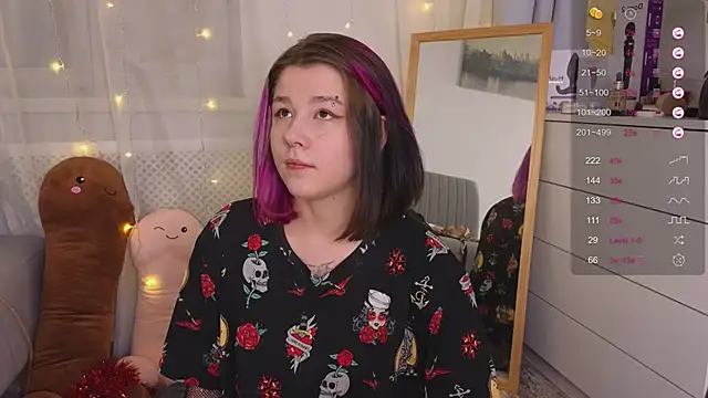 Snapshot of Mira_Falls chatting on 01.18.25 Mira Falls online show from 01.18.25