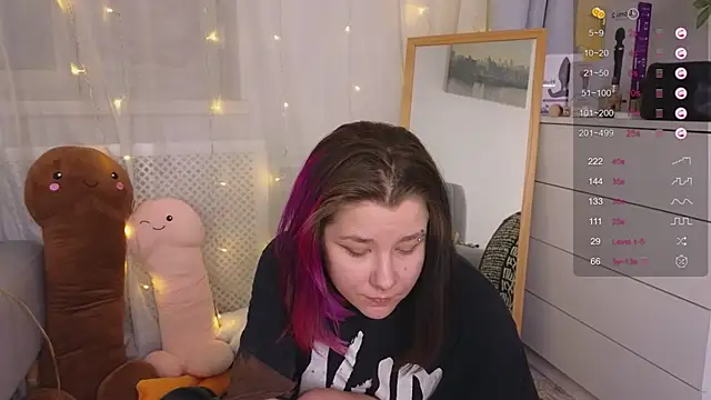 Snapshot of Mira_Falls chatting on 01.21.25 Mira Falls online show from 01.21.25