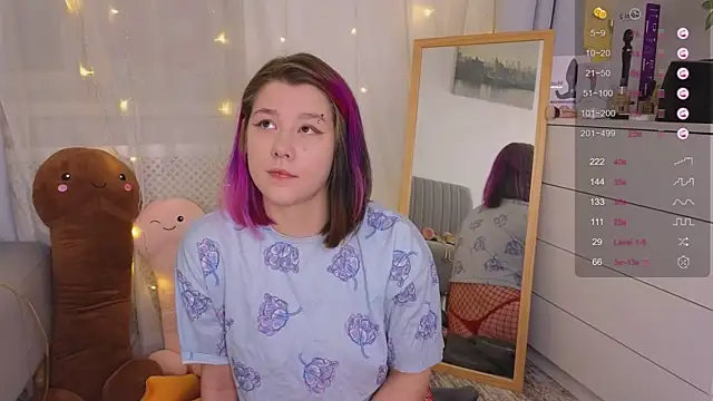 Snapshot of Mira_Falls chatting on 01.22.25 Mira Falls online show from 01.22.25