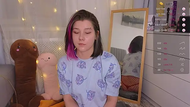 Snapshot of Mira_Falls chatting on 01.23.25 Mira Falls online show from 01.23.25