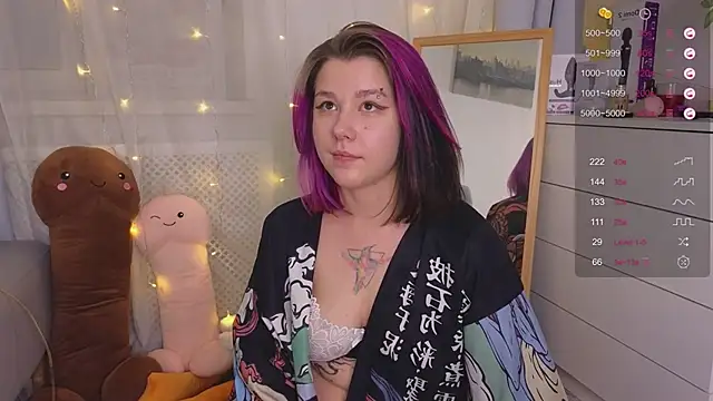 Snapshot of Mira_Falls chatting on 01.23.25 Mira Falls online show from 01.23.25