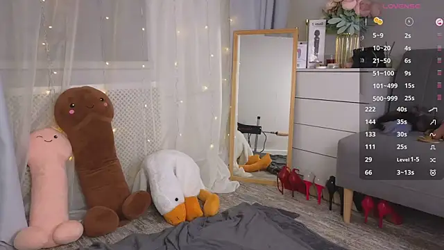 Snapshot of Mira_Falls chatting on 03.06.25 Mira Falls online show from 03.06.25